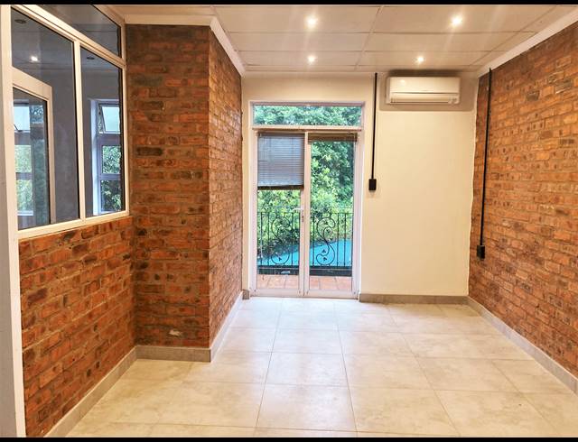 2 BEDROOM APARTMENT FOR SALE IN HILTON CENTRAL